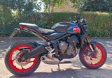 Triumph Trident 660 Triple Tribute viele Extras  - Triumph Trident 660 Triple Tribute