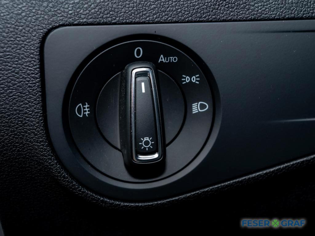 Volkswagen Tiguan 2.0 TDI R-Line DSG/LED/ACC/Navi/CarPlay