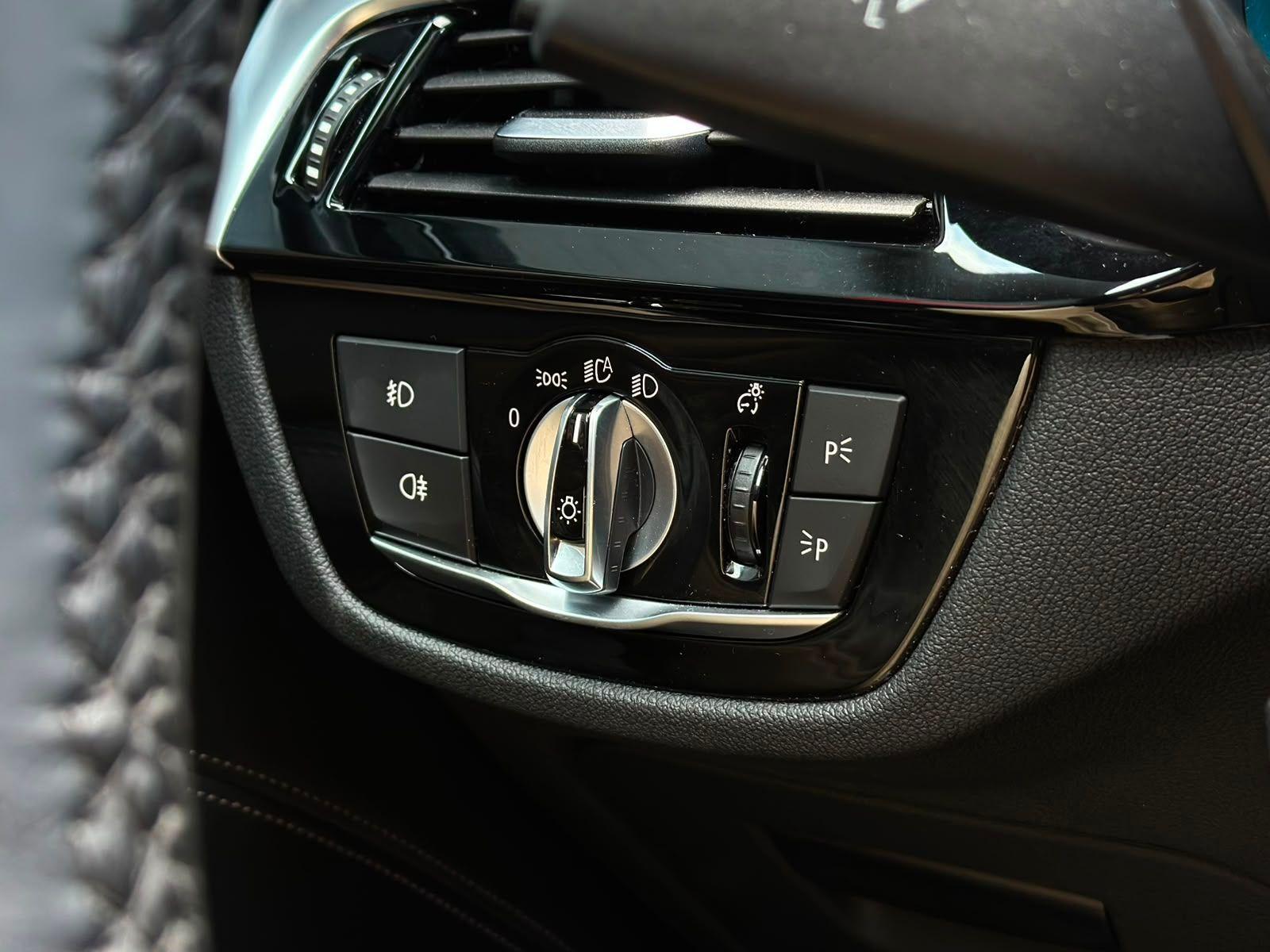 BMW 520d LUXURYLINE SHADOW ACC#PANO#SHZ#MEMORY#SH#LH