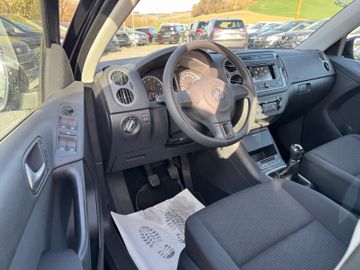 Volkswagen Tiguan - 12