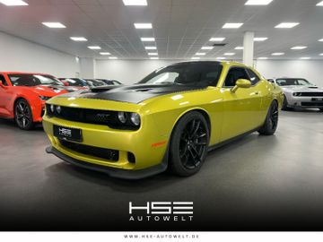 Dodge Challenger - 1