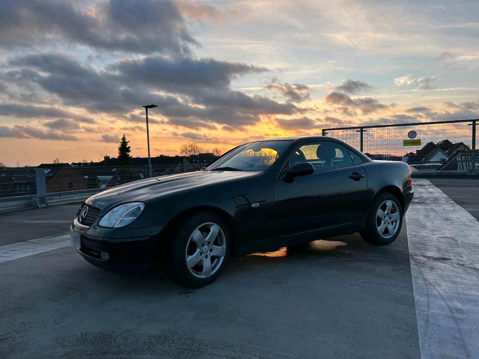 Mercedes-Benz SLK 230