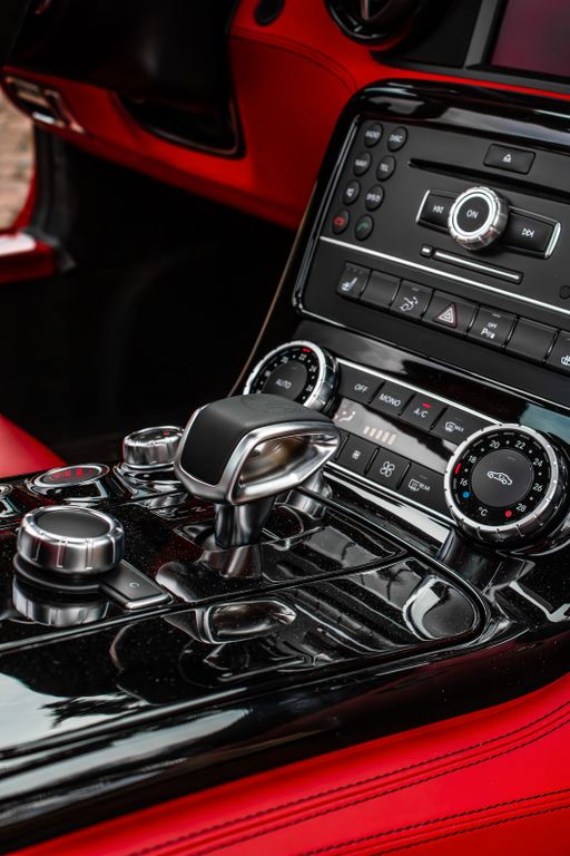 MERCEDES-BENZ SLS 2014