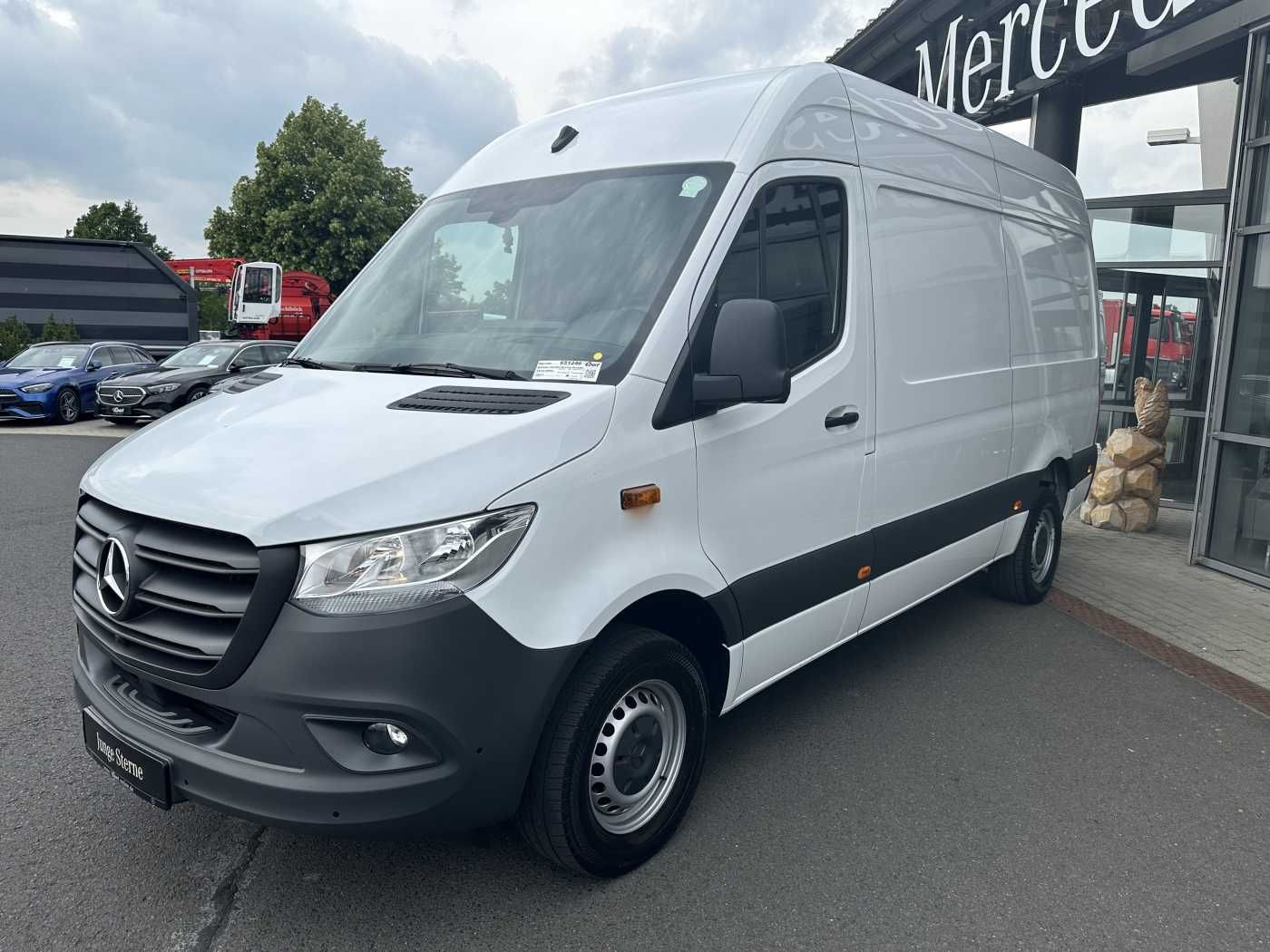 Fahrzeugabbildung Mercedes-Benz Sprinter 317 CDI 3665 9G Klima 360 MBUX SHZ