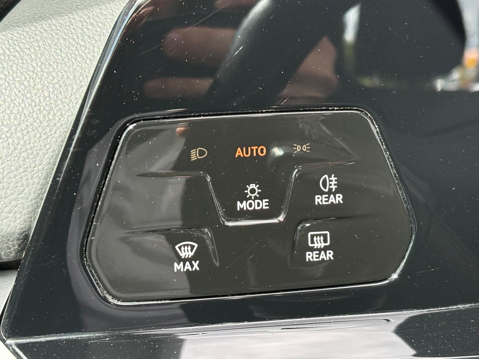 Volkswagen Golf VIII Life LED Navi AppConnect ACC SHZ, миниатюра 18