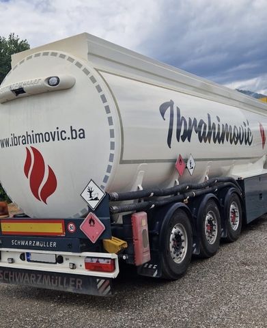 Schwarzmüller ADR, Diesel/Benzin Treibstoff, oben/unten, 3Kamm