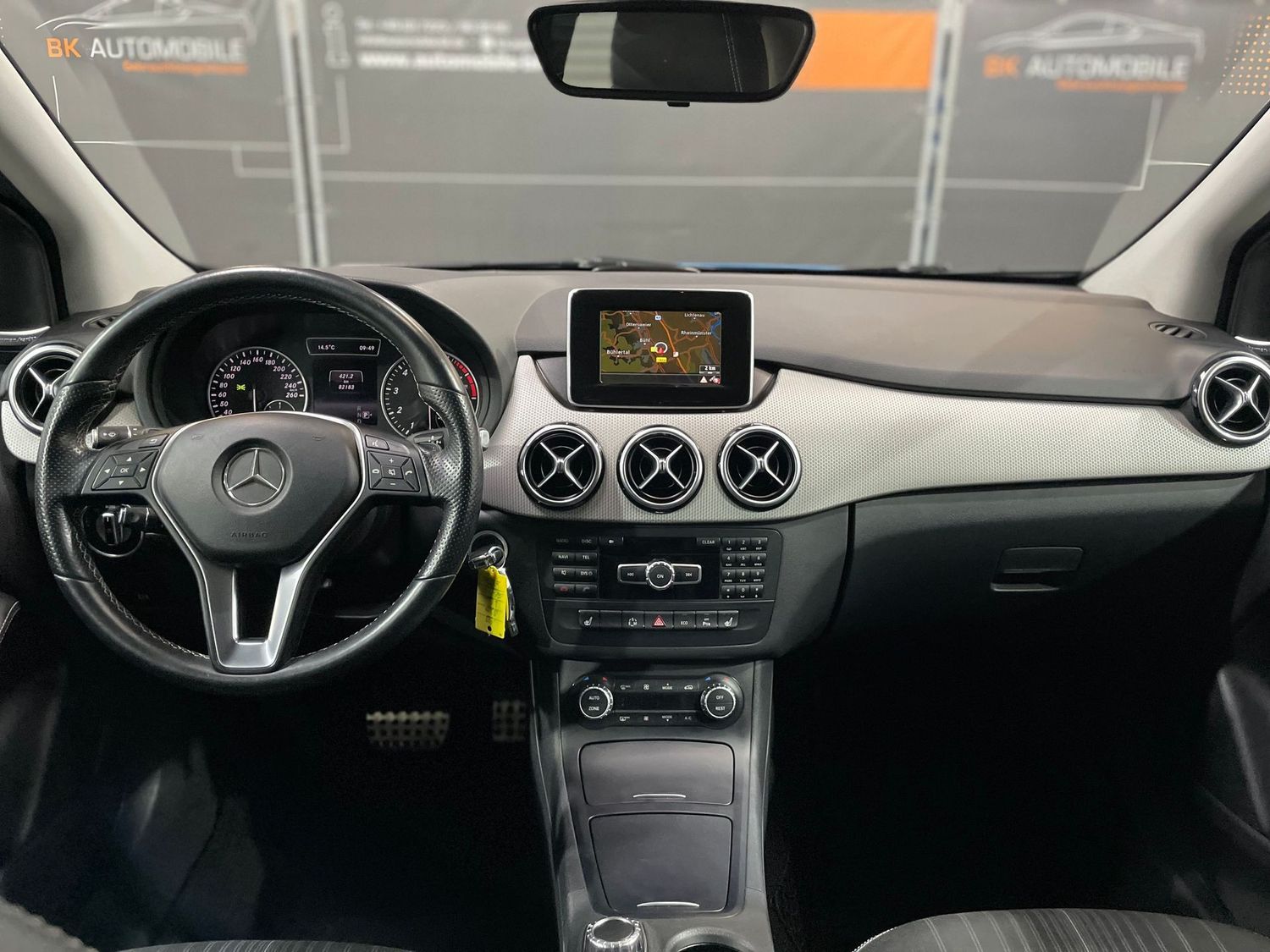 Fahrzeugabbildung Mercedes-Benz B 250 Sport #Bi-Xen#Kamera#Memory#Harman-Kardon