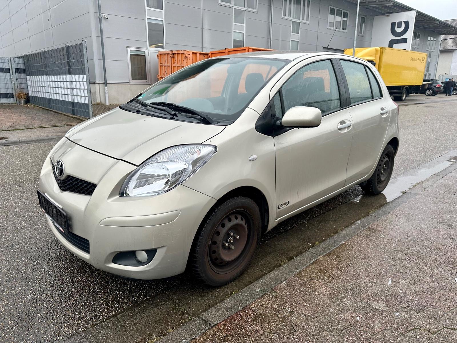 Toyota Yaris Life 1.3 Klimaautomatik