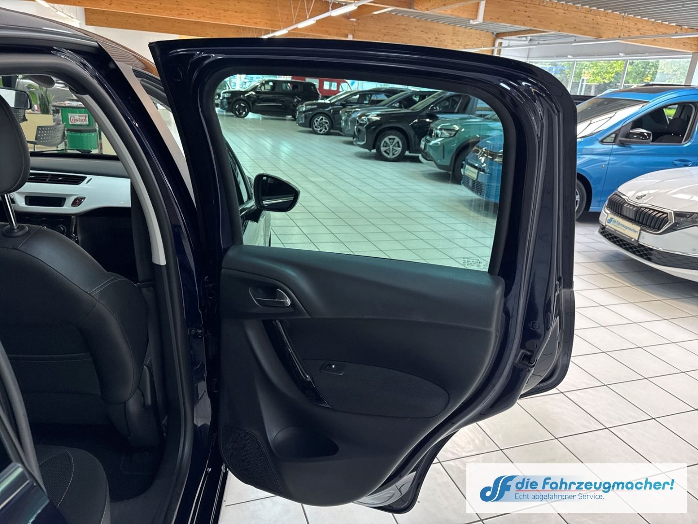 Fahrzeugabbildung Citroën C3 Selection Notbremsass. Temp Tel.-Vorb. PDC Ko