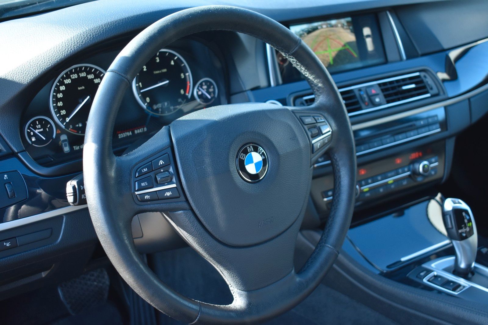 Fahrzeugabbildung BMW 530 d Touring ACC AHK HUD