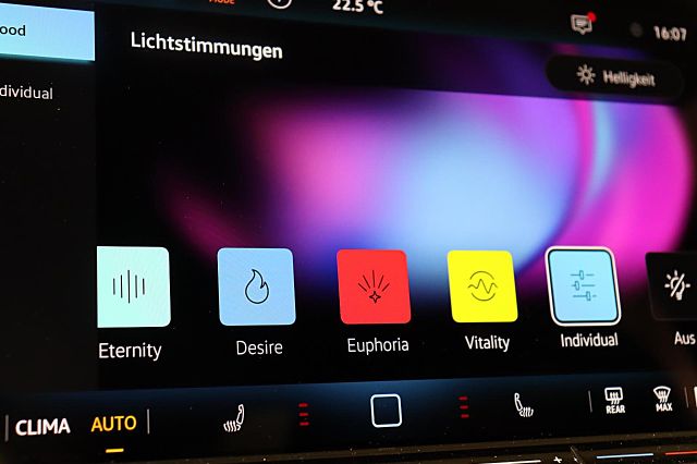 Tiguan R-Line 1.5l eHybrid DSG BlackStyle AHK An