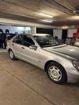 Mercedes-Benz Mercedes C180 - gebrauchte Mercedes-Benz C 180 aus dem Jahr 2001