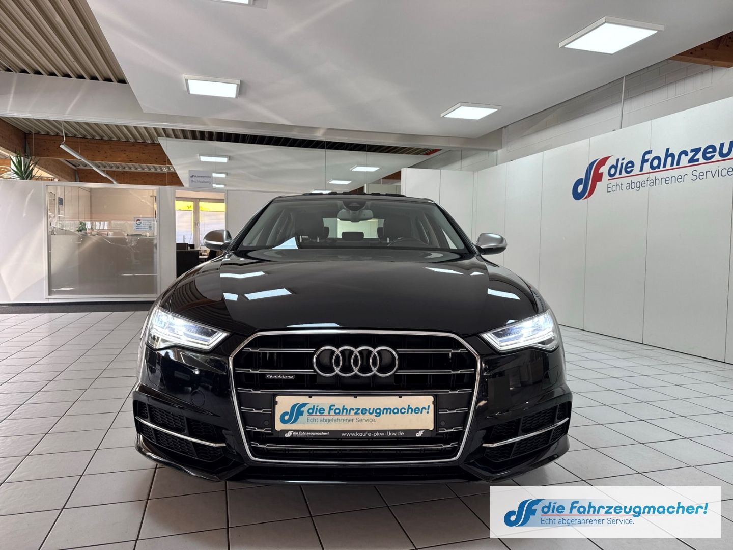 Fahrzeugabbildung Audi A6 3.0 TDI quattro S line Sportpaket HUD Luftfed