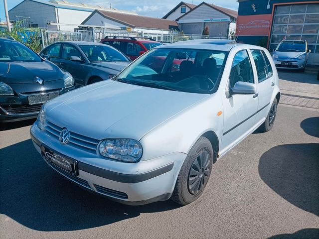 Volkswagen Golf 1.6 Auto /Autom./2.Hd/Schiebedach/