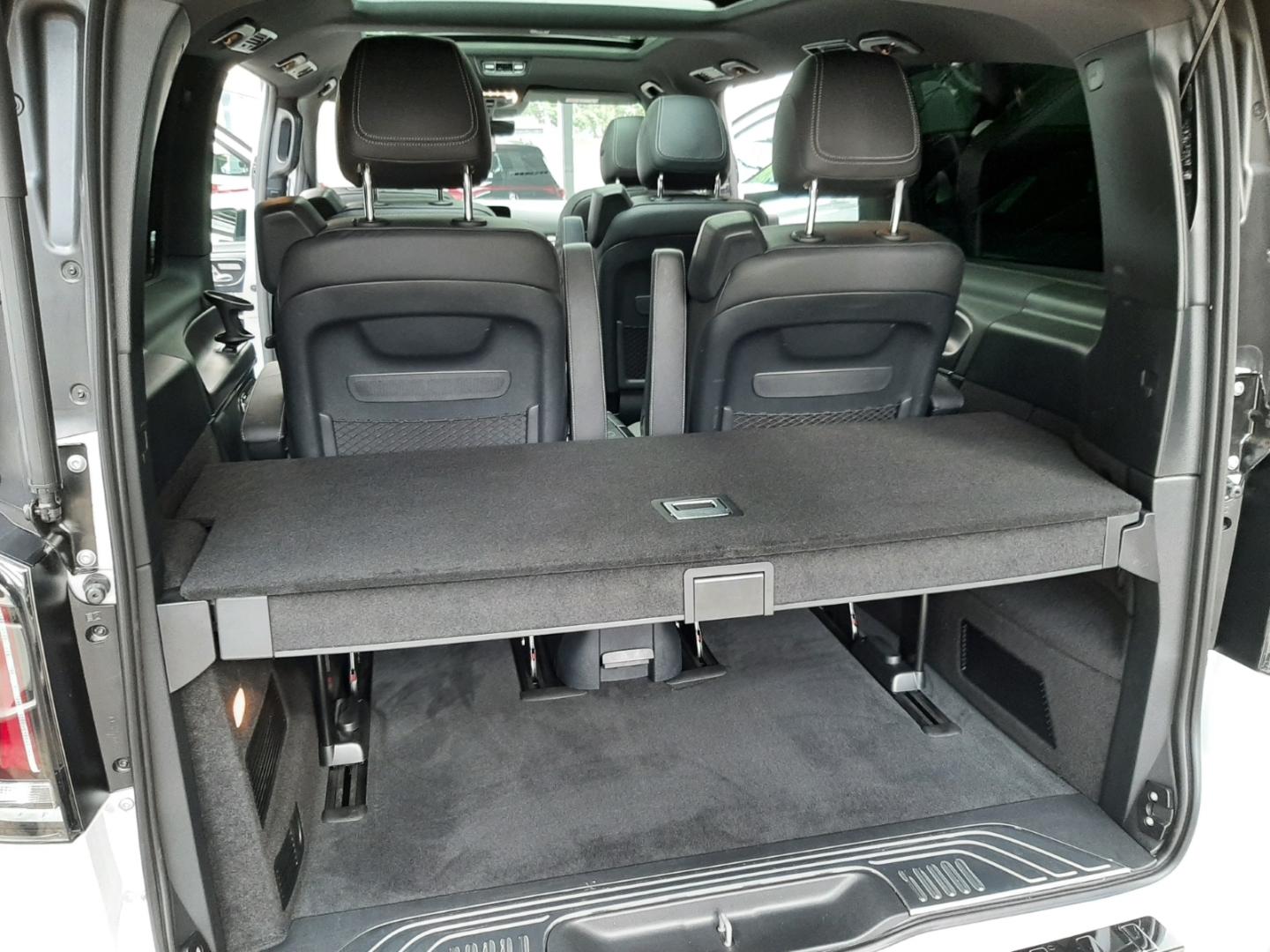 Mercedes-Benz V 250 d Lang AMG + Night Airmatic Leder Pano