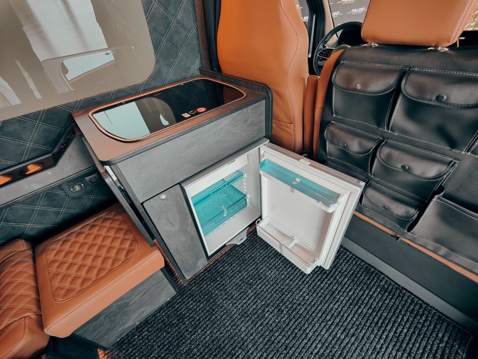 Fahrzeugabbildung Mercedes-Benz X-CROSSVAN  RWD #stealthcamper