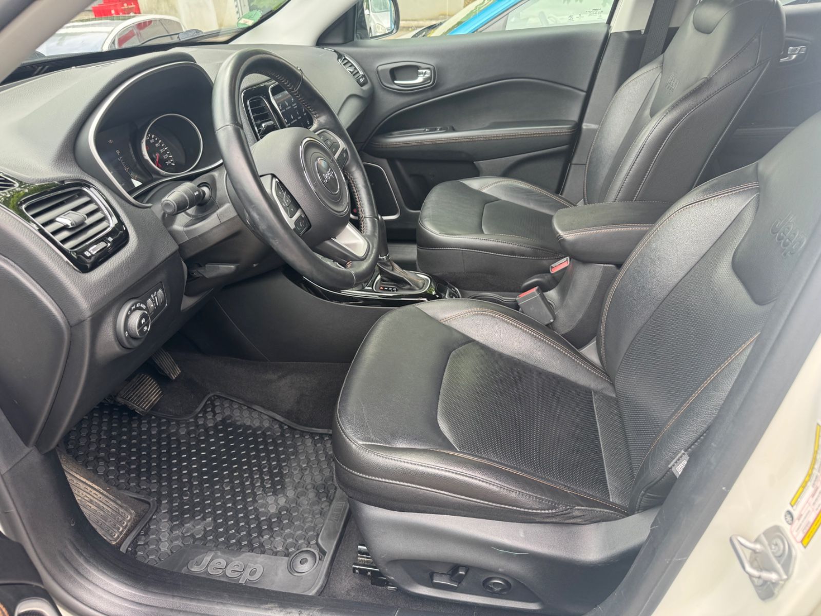 Fahrzeugabbildung Jeep Compass Limited 4WD Leder+Navi+Kamera+ACC