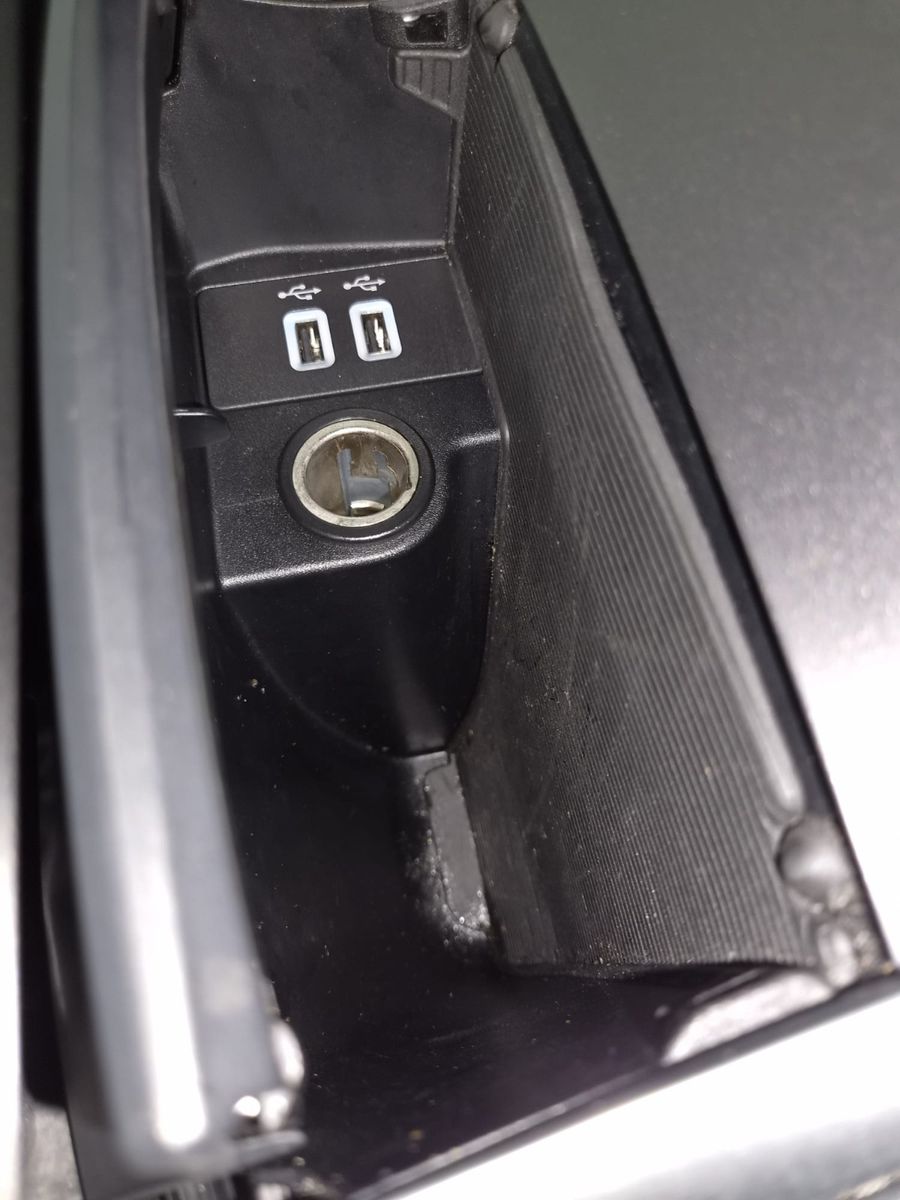 Fahrzeugabbildung Ford S-MAX Titanium / 1. HAND / NAVI / AHK /
