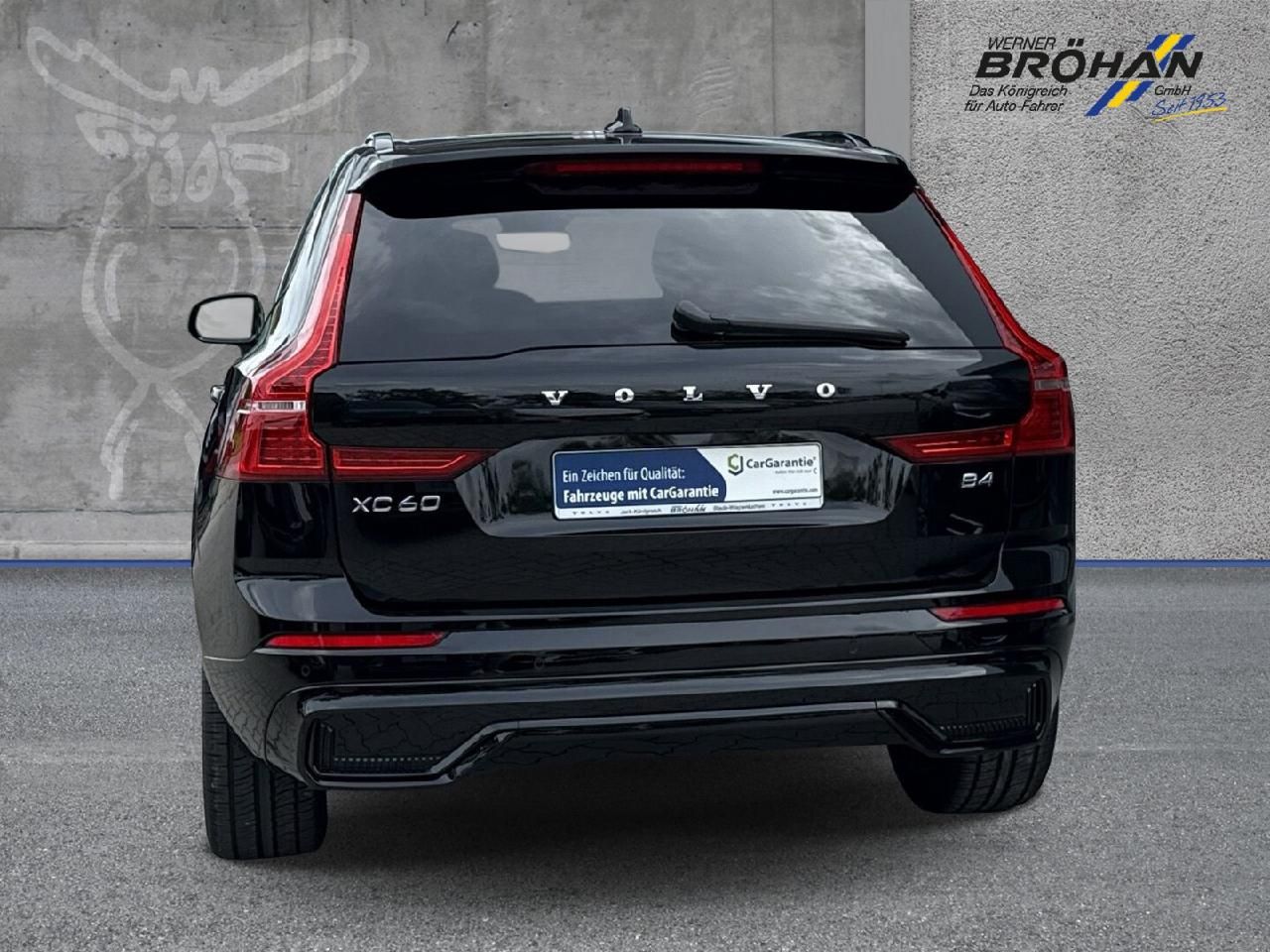 Fahrzeugabbildung Volvo XC60 Plus Dark 2WD