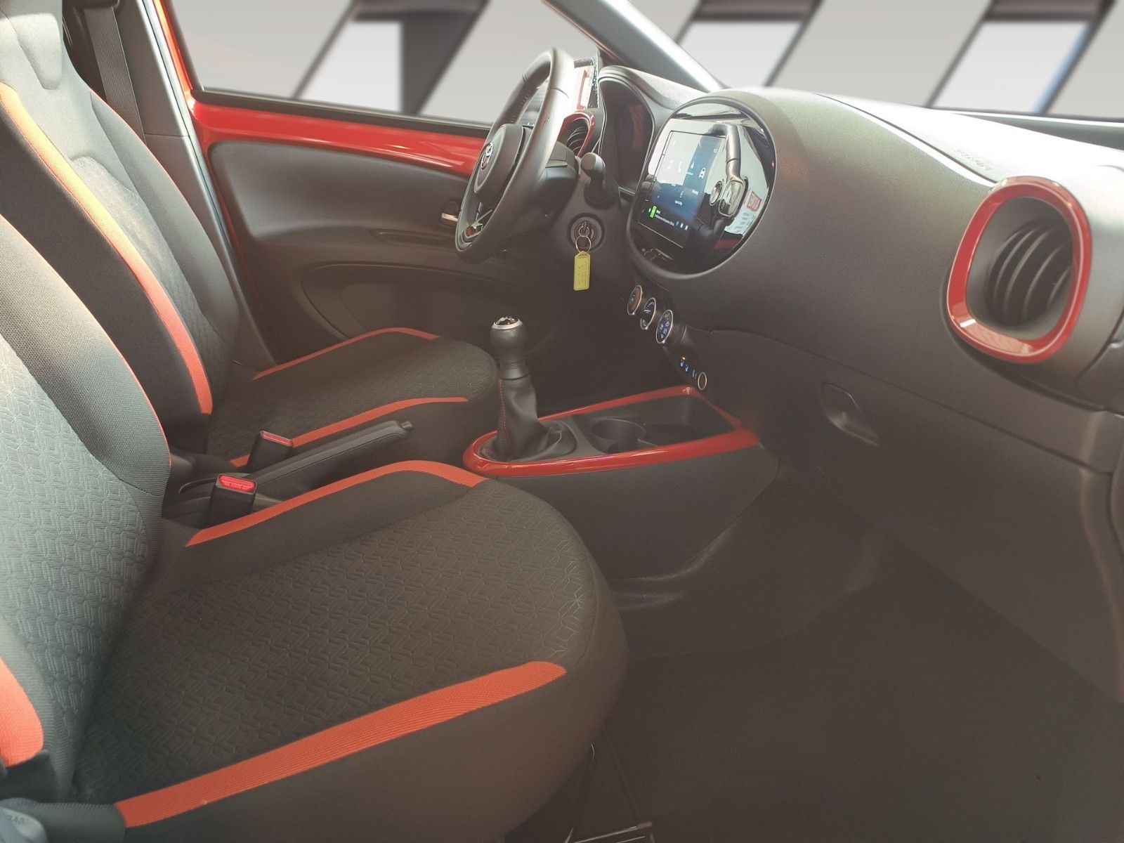 Fahrzeugabbildung Toyota Aygo X Team D