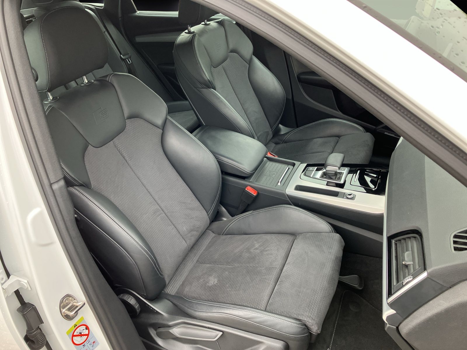 Fahrzeugabbildung Audi Q5 50 TDI quattro S line