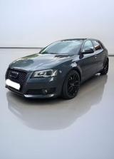Audi A3 2.0 TDI Sportback / Scheckheft - Audi A3 aus 2010 mit Diesel-Antrieb