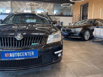 Skoda Octavia Combi RS *NAVI*SZHZ*PDC*VOLLLEDER*