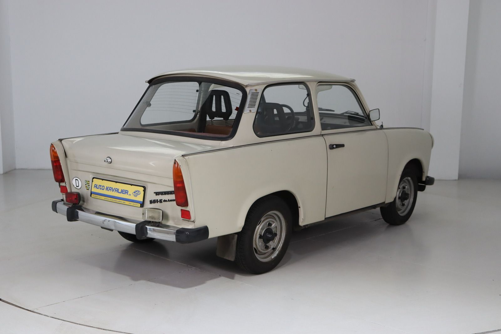 Fahrzeugabbildung Trabant 601 s deluxe HU/AU neu 1. Hand Top-Zustand
