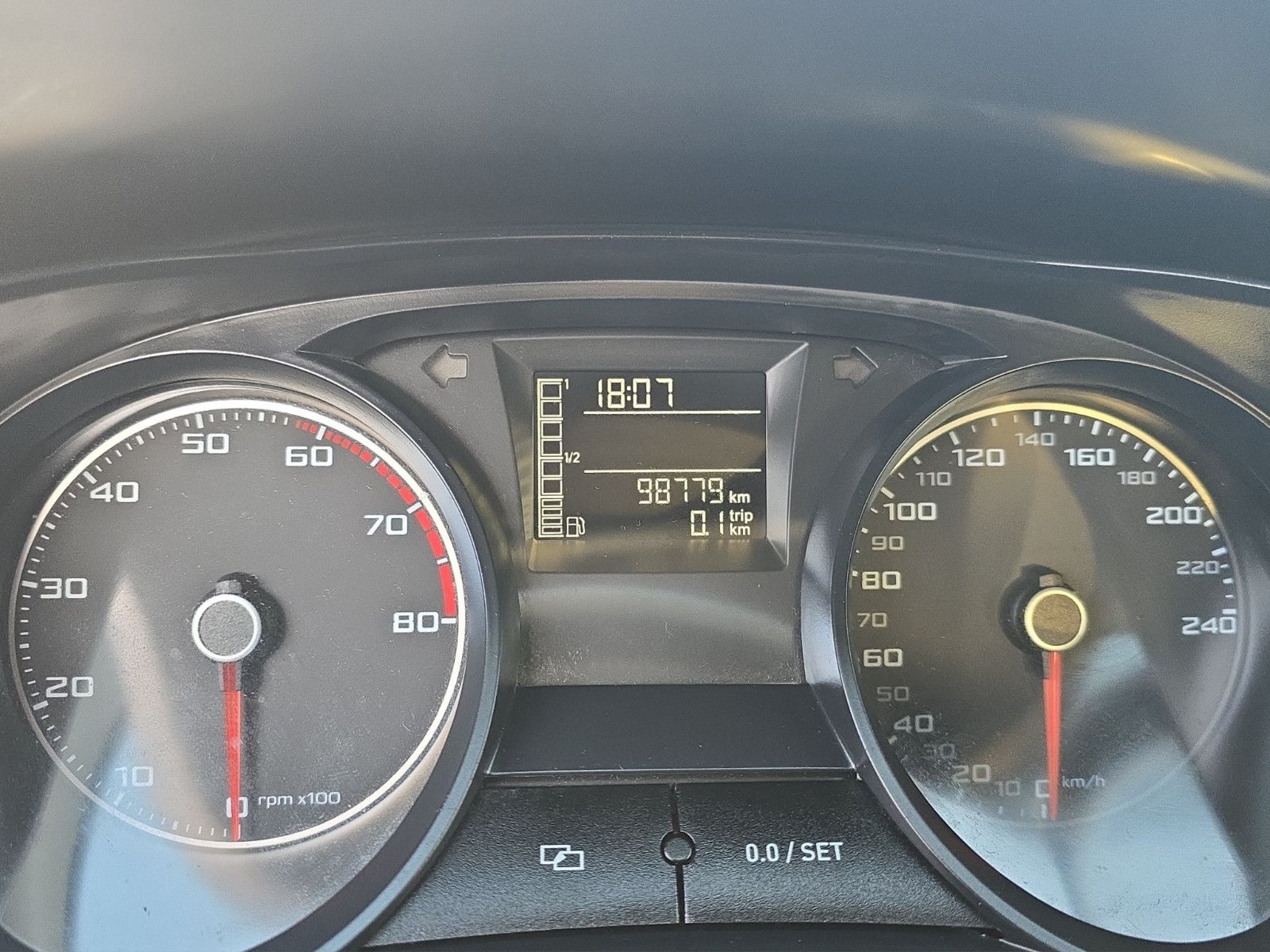 Fahrzeugabbildung SEAT Ibiza SC FR AUTOMATIK NAVI SHZ KLIMA