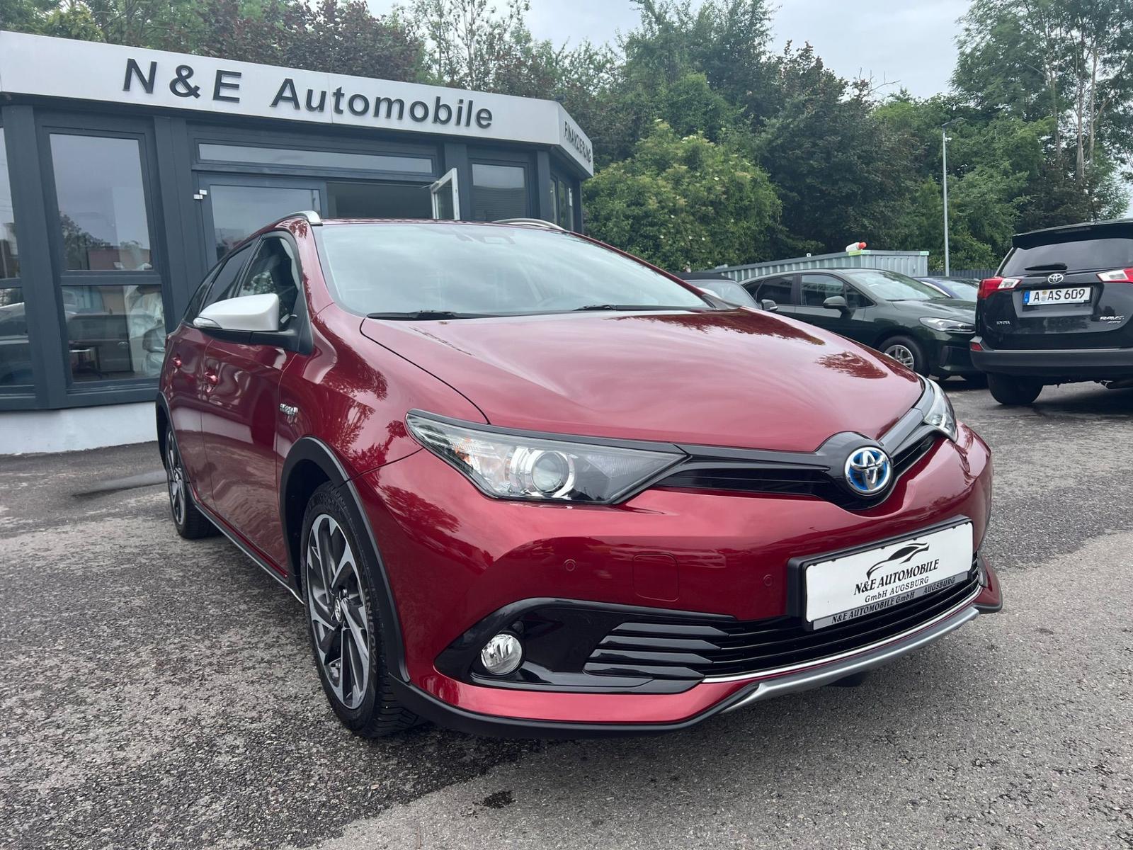 Toyota Auris 1.8 (Hybrid) Free Style Touring Sports