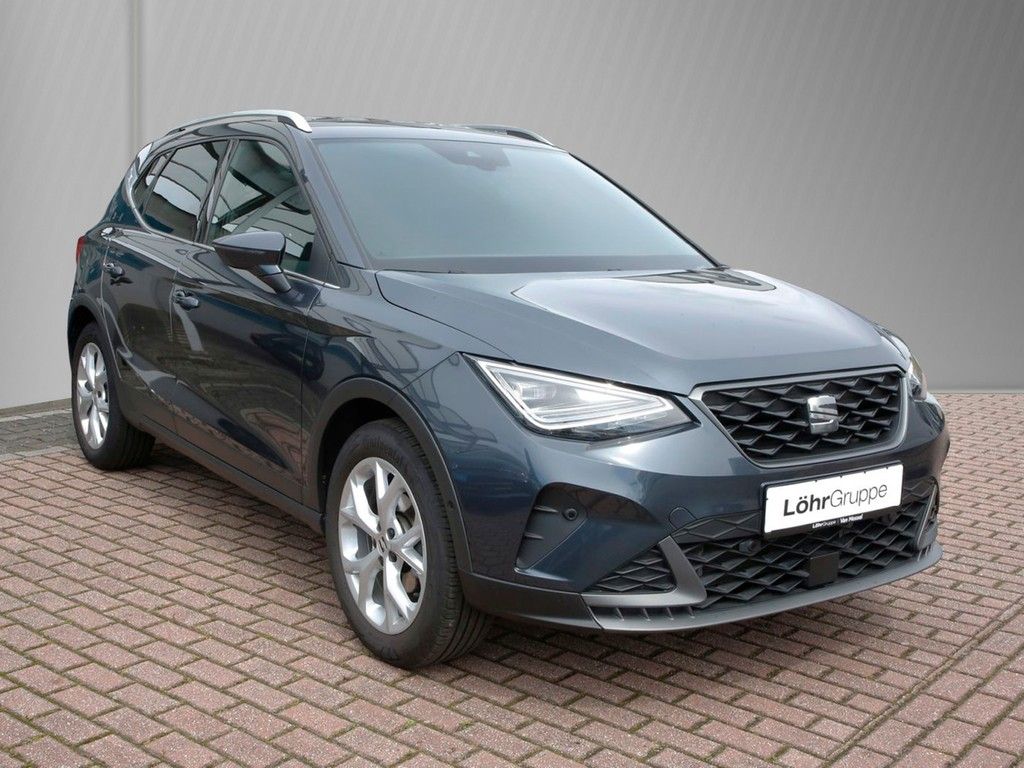 Seat Arona 1.0 TSI DSG FR 17" AHK ACC Kamera LED SH imagem 2