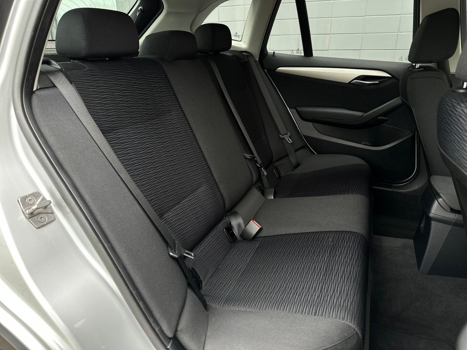 BMW X1 E84 sDrive18i 150 ch • BVA • Bi-Xénon • Sièges chauffants • Attelage