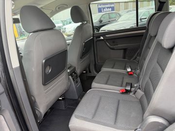 Volkswagen Touran - 12