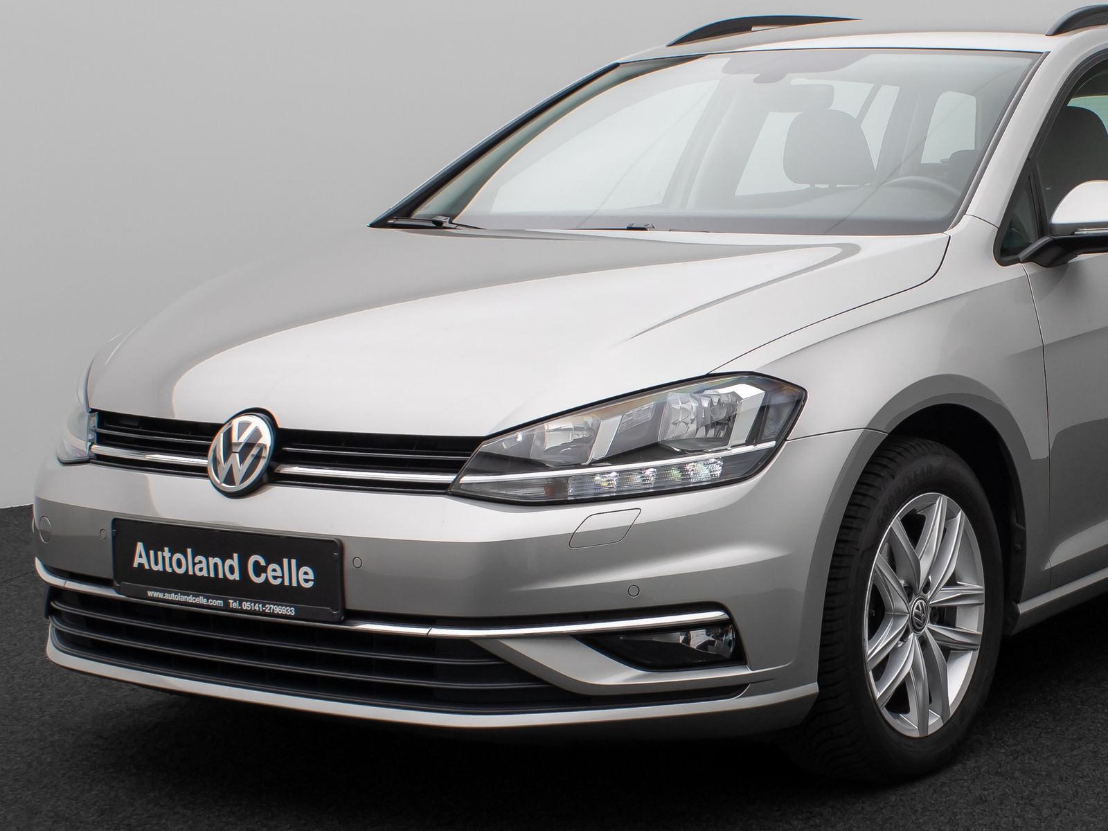 Fahrzeugabbildung Volkswagen Golf VII Variant Comfortline Navi PDC Standheiz