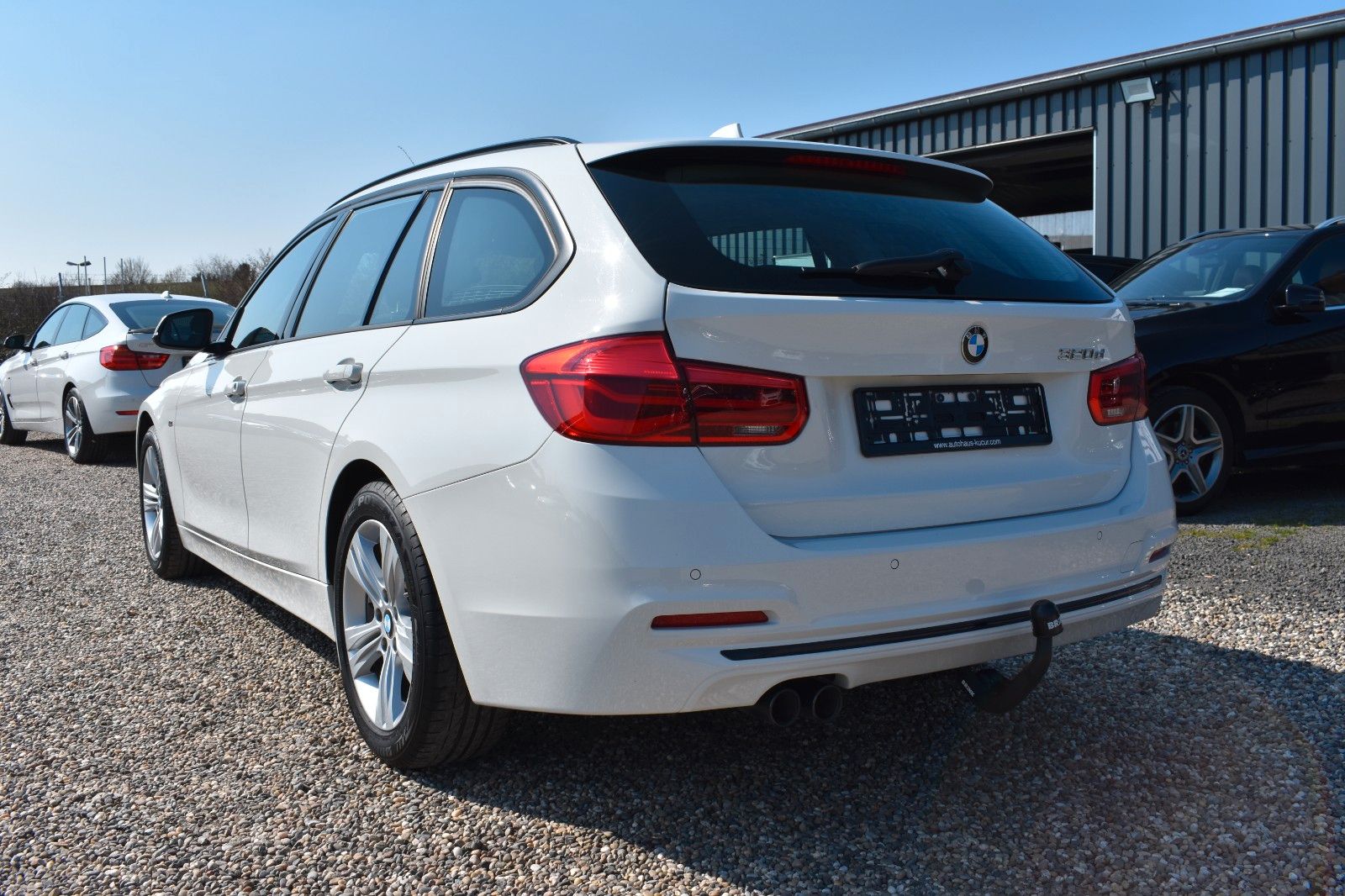 Fahrzeugabbildung BMW 320 d Touring Sport Line Automatik AHK