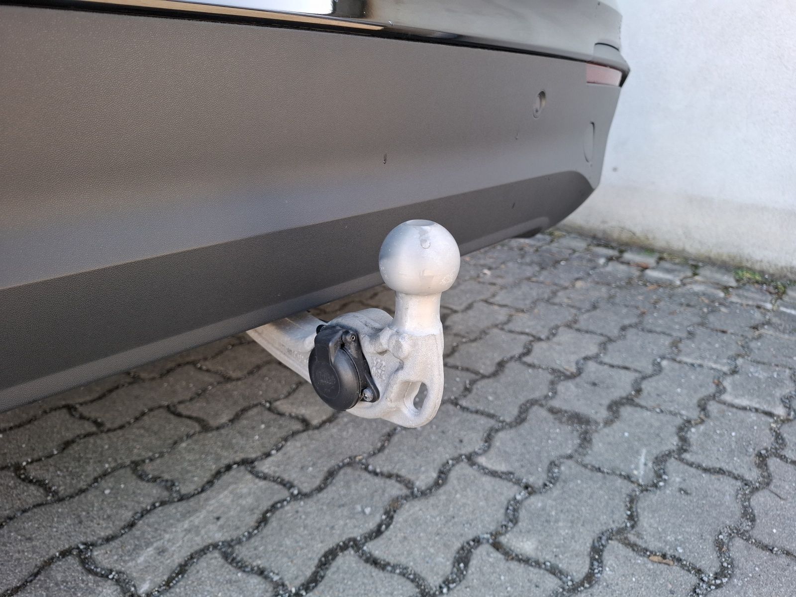 Fahrzeugabbildung Volkswagen Tiguan eTSI Life DSG Standhzg. LED AHK Navi AID