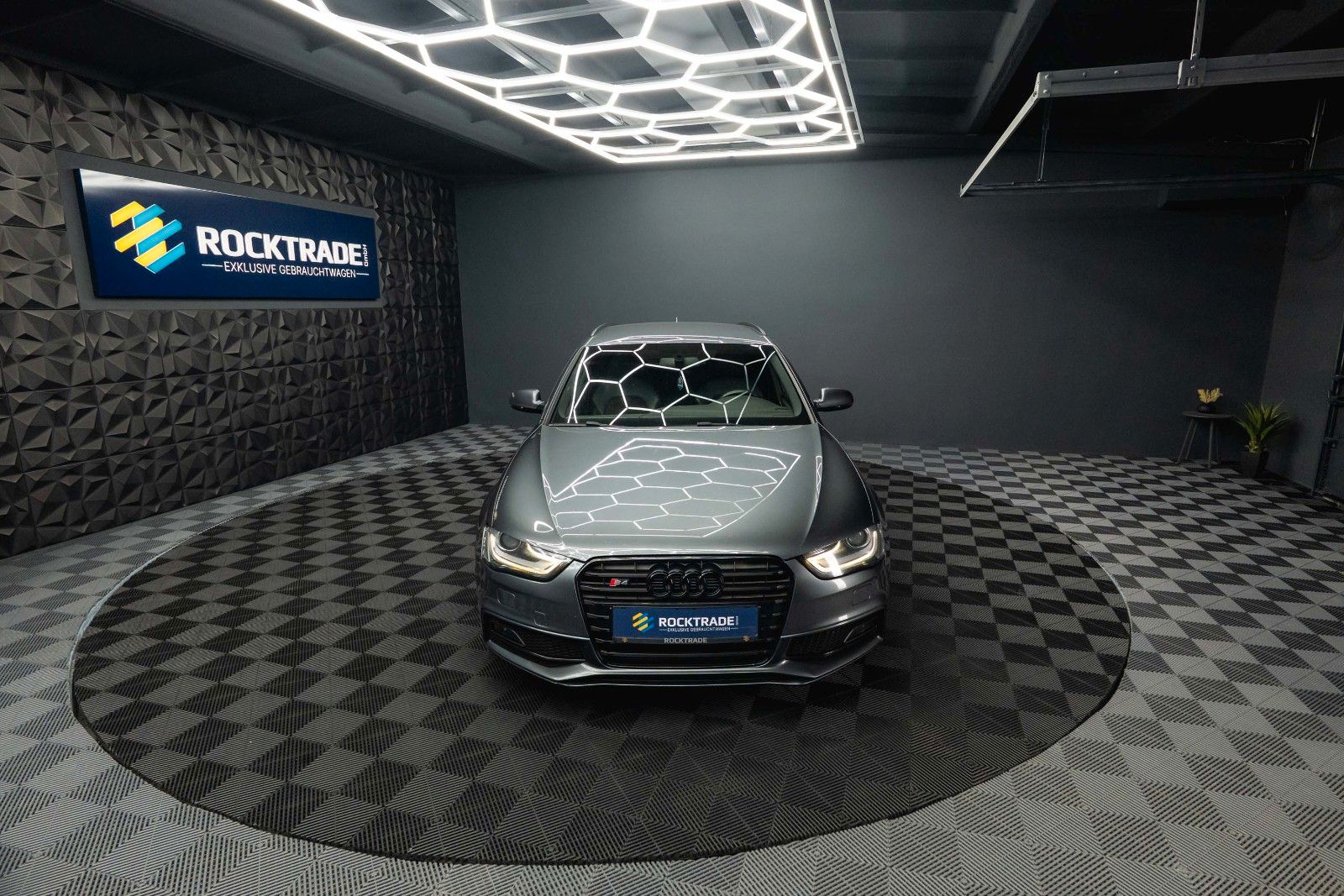 Fahrzeugabbildung Audi S4 Avant 3.0 TFSI quattro | Top Zustand | LED