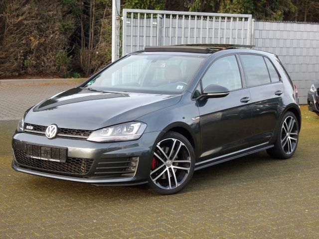 Volkswagen Golf VII Lim. GTD  Panorama Sport & Sound-Paket,