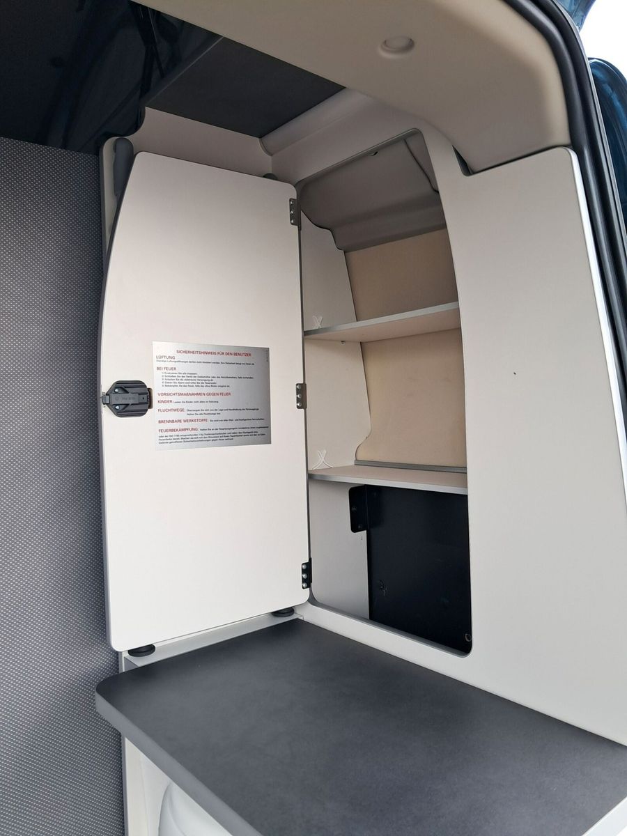 Fahrzeugabbildung Westfalia Nugget Plus AHK,Dachträger,Navi,Fahrassistenz