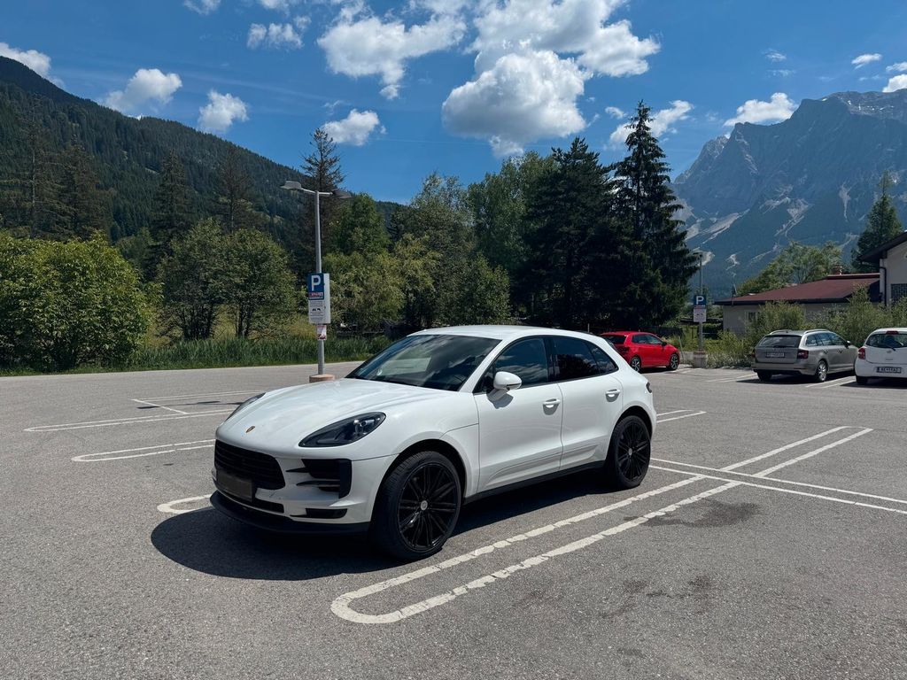 Image of Porsche Macan