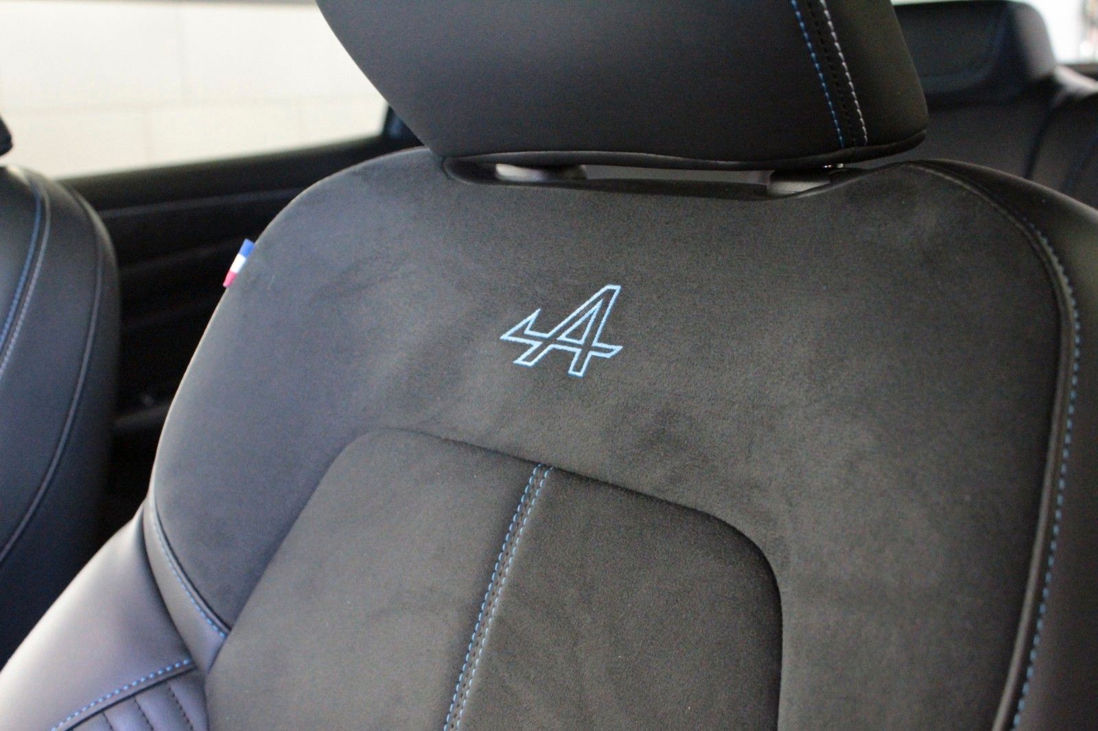 Fahrzeugabbildung Renault Arkana Mild Hybrid 160 EDC Esprit Alpine*15098*