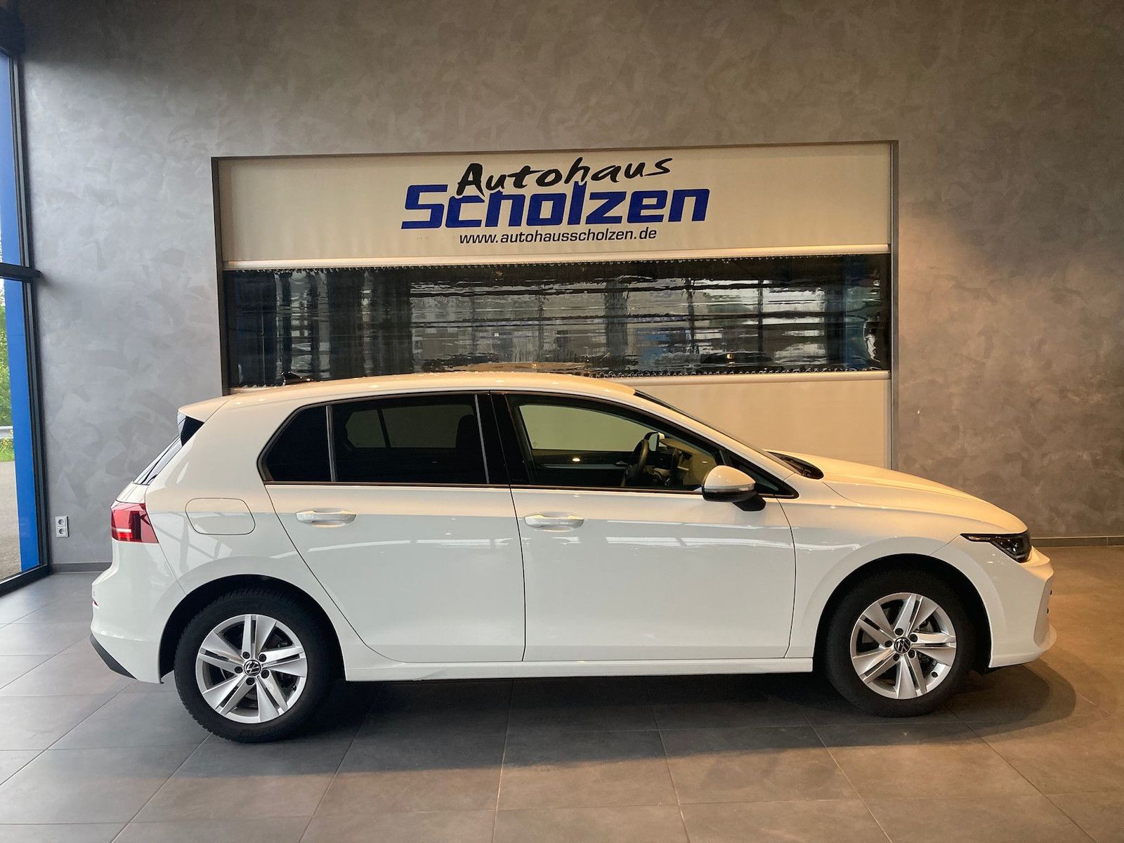 Volkswagen Golf 1.5 eTSI DSG 110 kW Life App ACC imagem 2