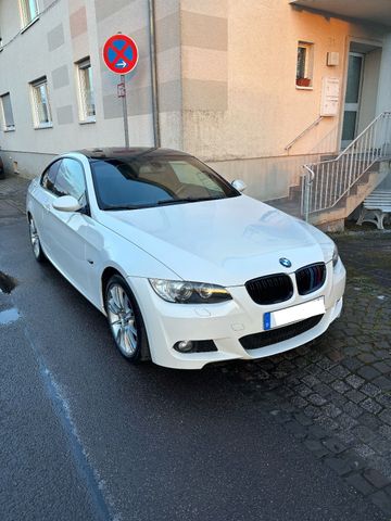 BMW e92 325i M-Paket ab Werk