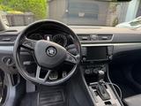 Skoda Superb 2.0 TDI SCR 140 Gr t DSG 4x4 Style Co... - Skoda Superb mit Diesel-Antrieb: Allradantrieb, Kombi, 2.0