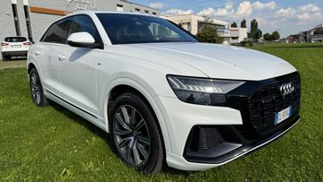 Audi Q8 - 2