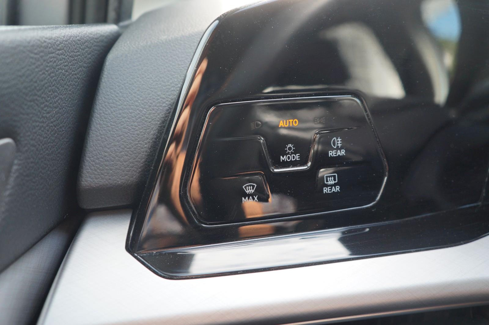 Volkswagen Golf VIII Life*LED*PDC*NAVI*SHZ*DIGITAL COCKPIT*, миниатюра 24