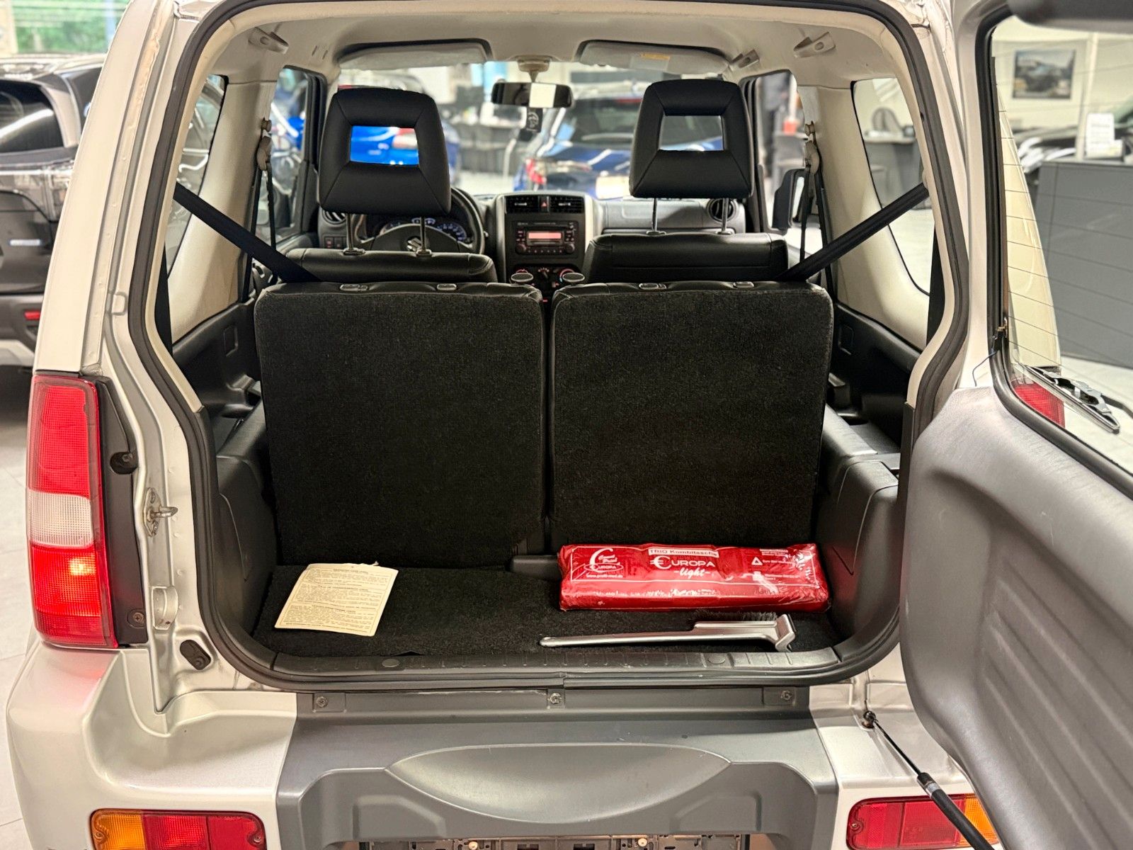Fahrzeugabbildung Suzuki Jimny 1.3 4WD Style  / Sitzheizung
