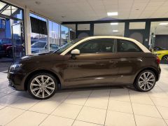 AUDI A1 ambition Sportfahrwerk Sportsitze 17 Zoll SHZ