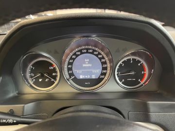 Mercedes-Benz C 250 T CDI  BlueEffi *NAVI*PDC*Bi-XENON*AHK*