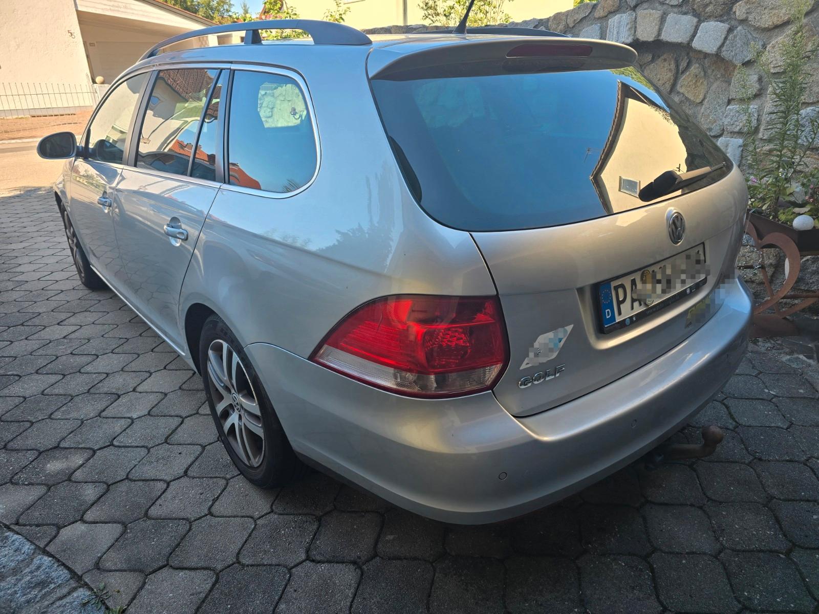 Volkswagen Golf 2008 — rear view